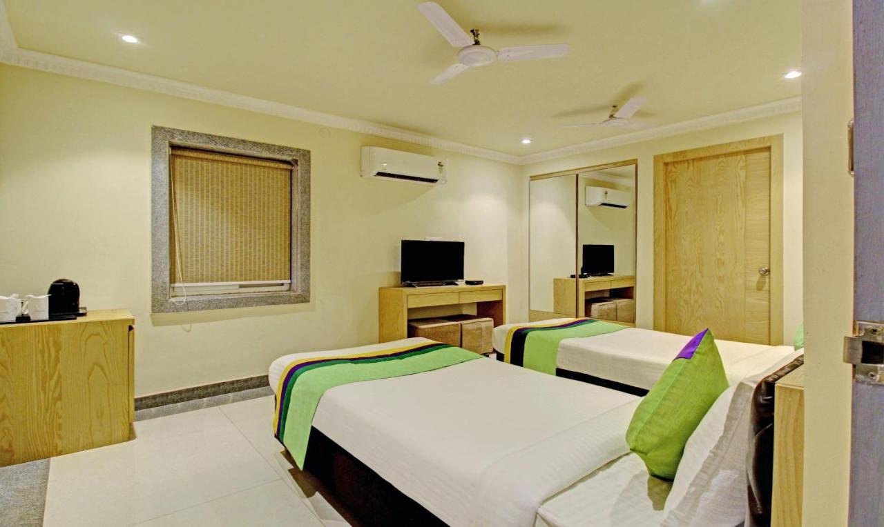 Treebo Asl Prime, Near Ballygunge Railway Station Calcutta  Esterno foto